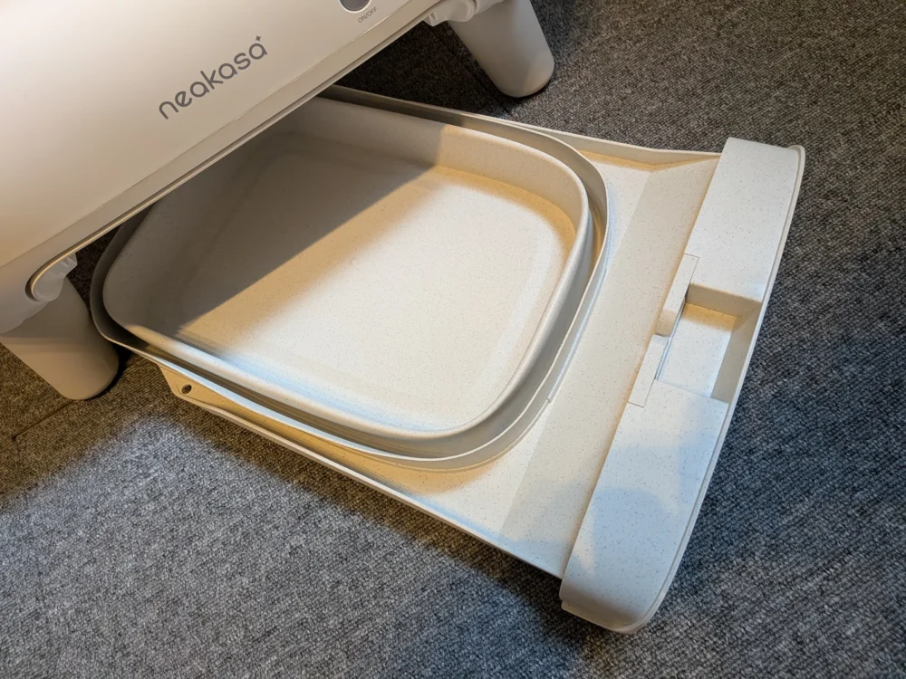 Neakasa M1 Plusのダストボックス